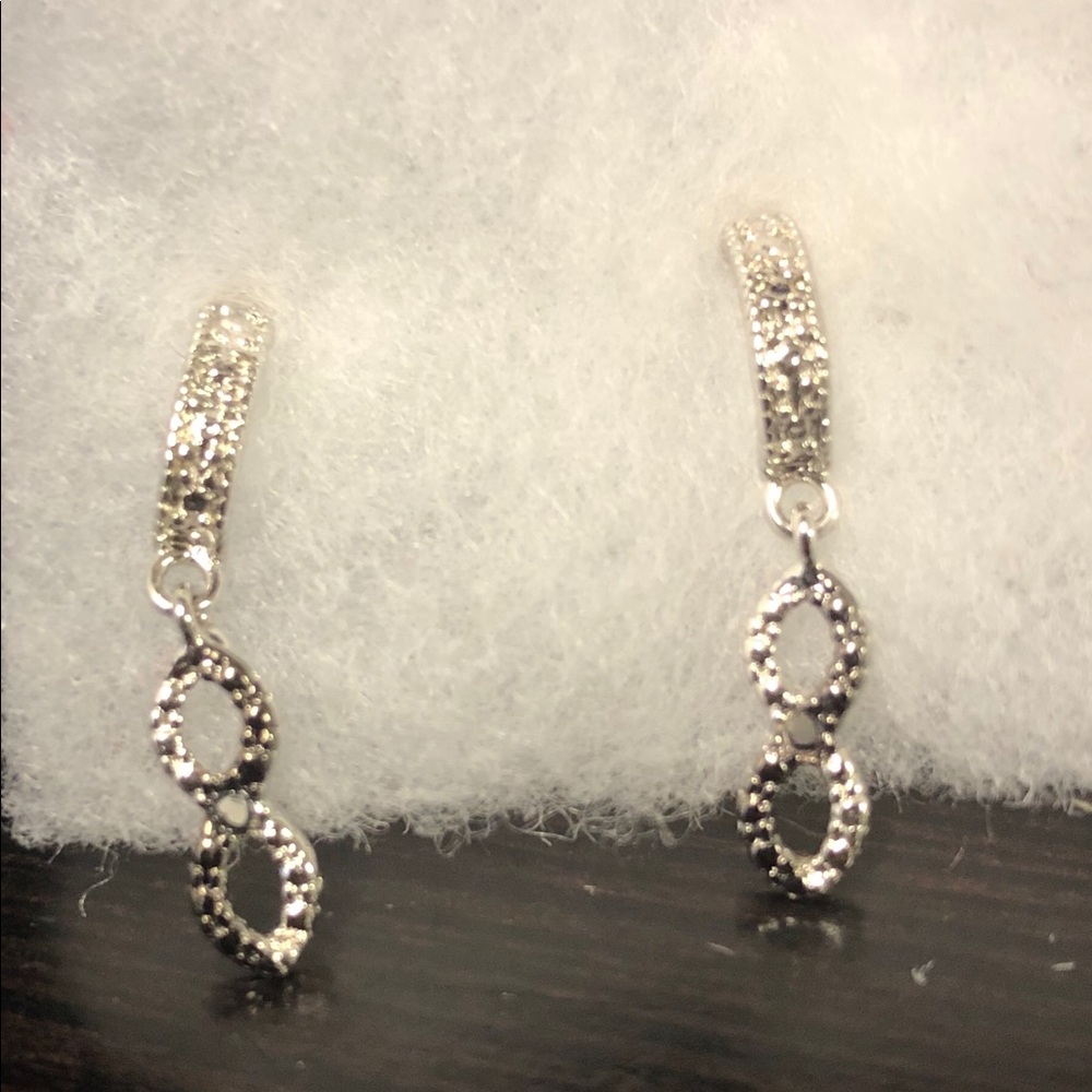 Victoria Townsend infinity pendant earrings